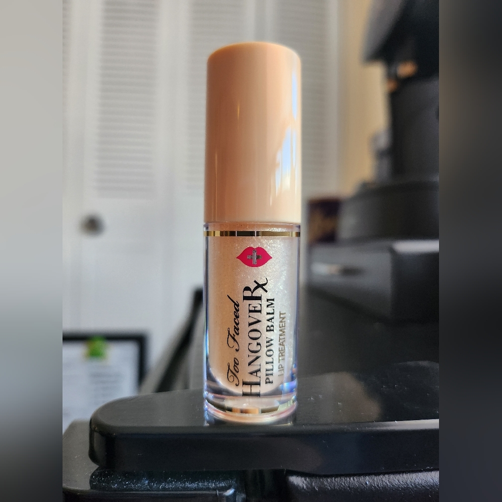 Too Faced Pillow Balm Vanilla Kiss